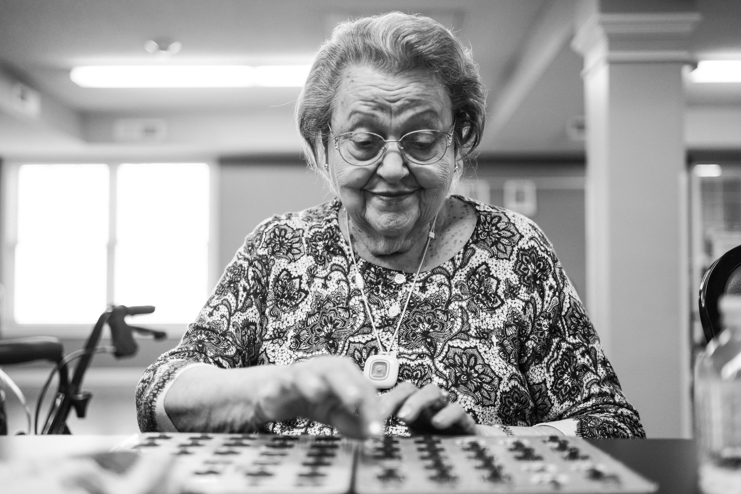 older woman playing bingo