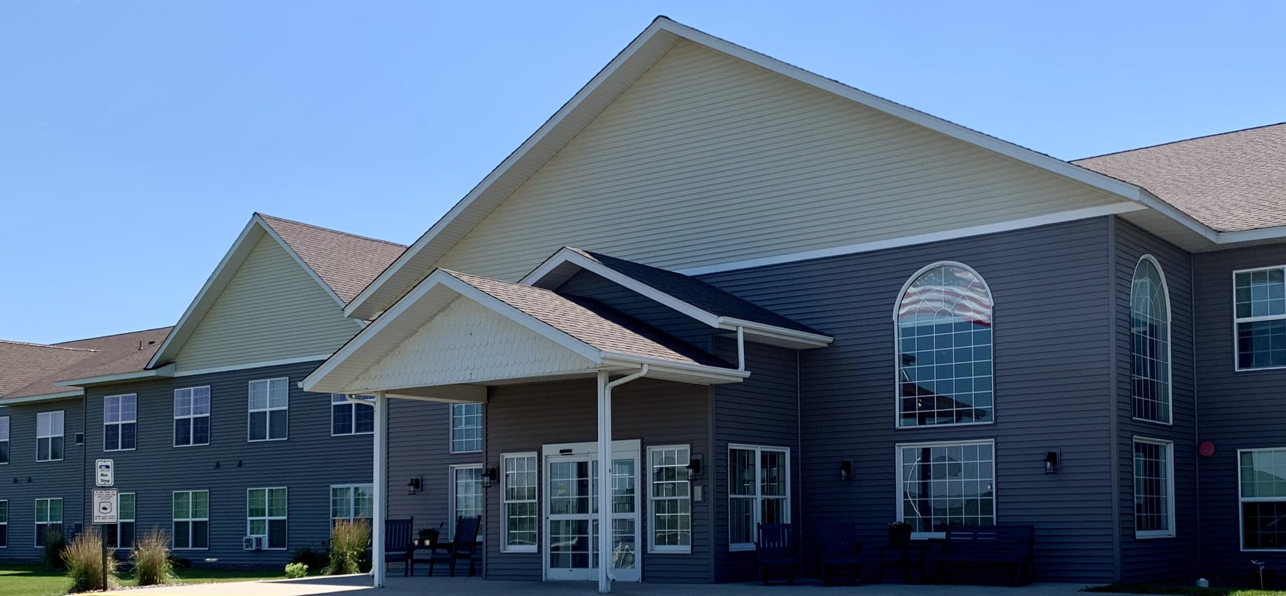 Ecumen Sand Prairie front entrance